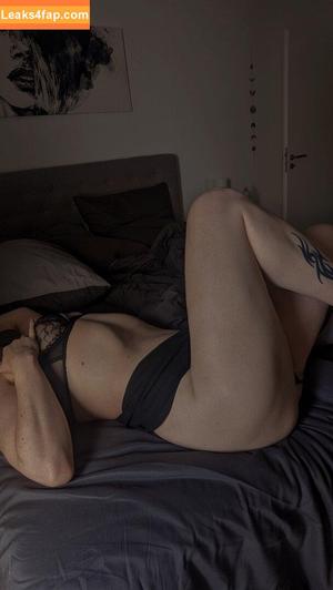 neeviliciouz фото #0672