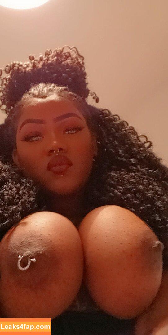 Negras Peitudas / erica.souza10 leaked photo photo #0073