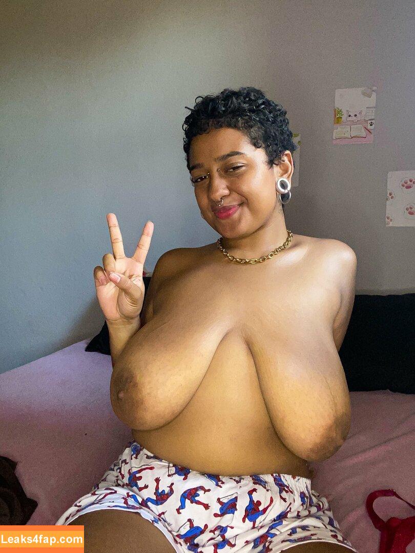 Negras Peitudas / erica.souza10 leaked photo photo #0141