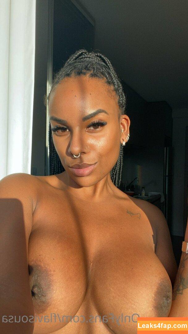 Negras Peitudas / erica.souza10 leaked photo photo #0271