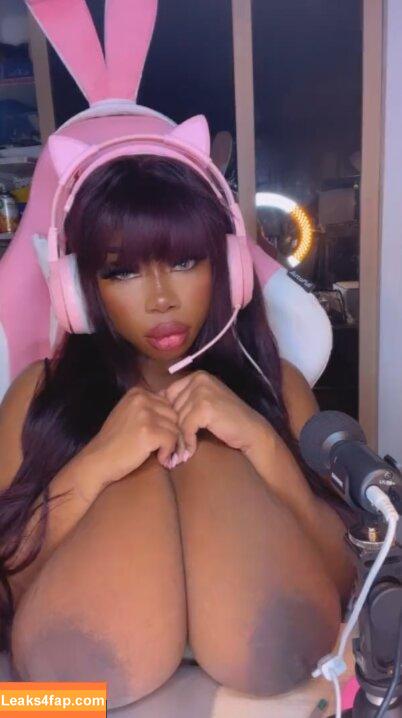 Negras Peitudas / erica.souza10 leaked photo photo #0300