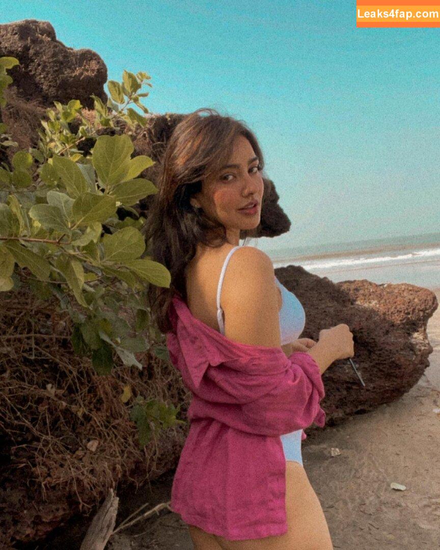 Neha Sharma / nehasharmaofficial leaked photo photo #0001