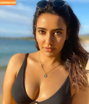 Neha Sharma photo #0021