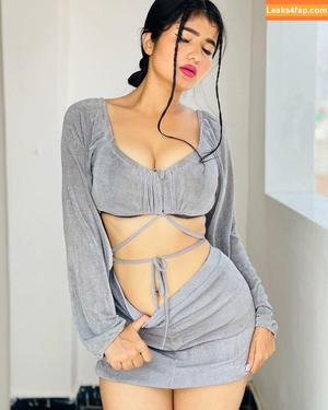 Neha Singh фото #0006