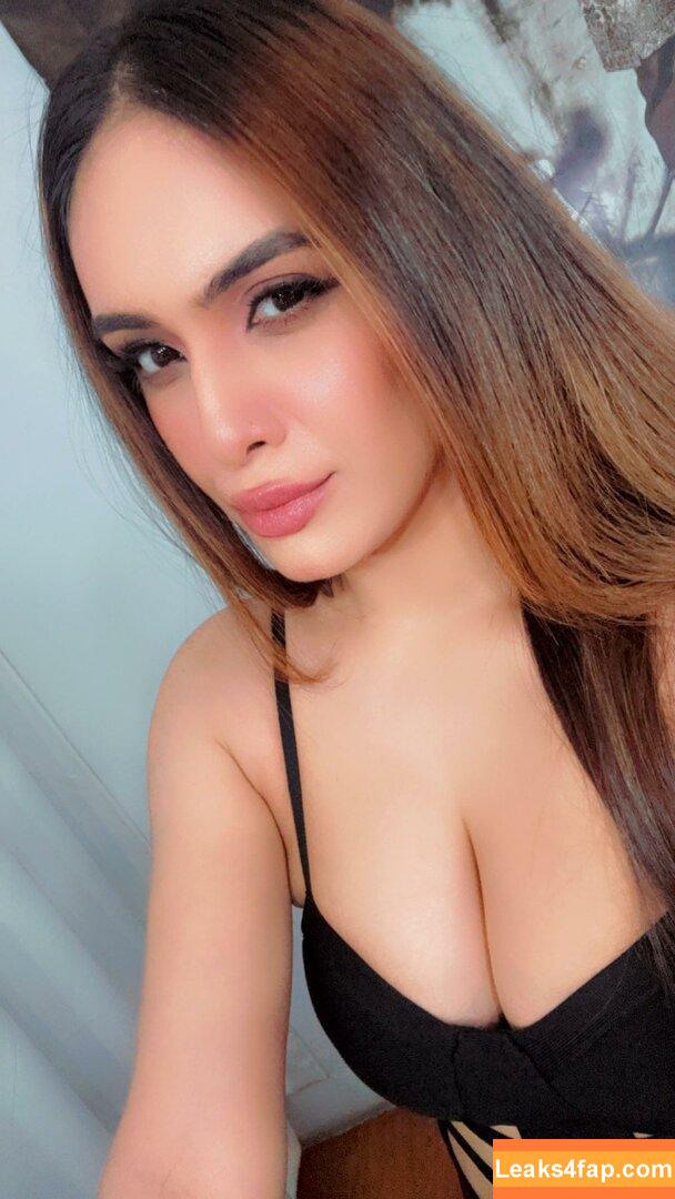 Nehhaa Malik / Neha Malik / freakymeek500 / nehamalik335 leaked photo photo #0099