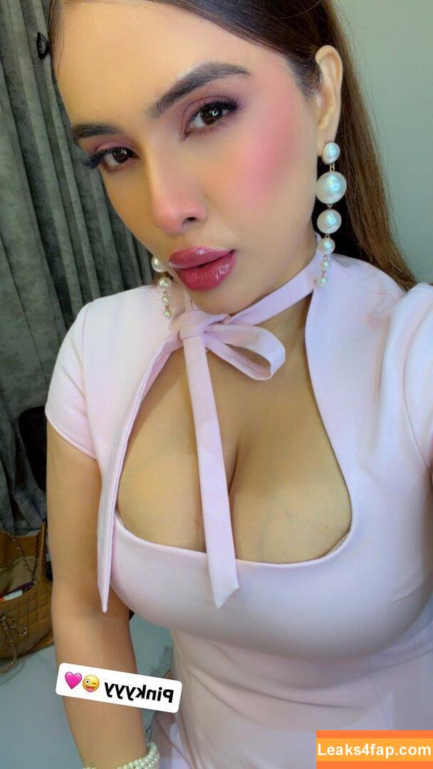 Nehhaa Malik / Neha Malik / freakymeek500 / nehamalik335 leaked photo photo #0158