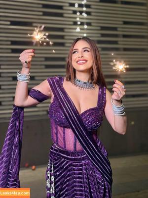 Nehhaa Malik photo #0140