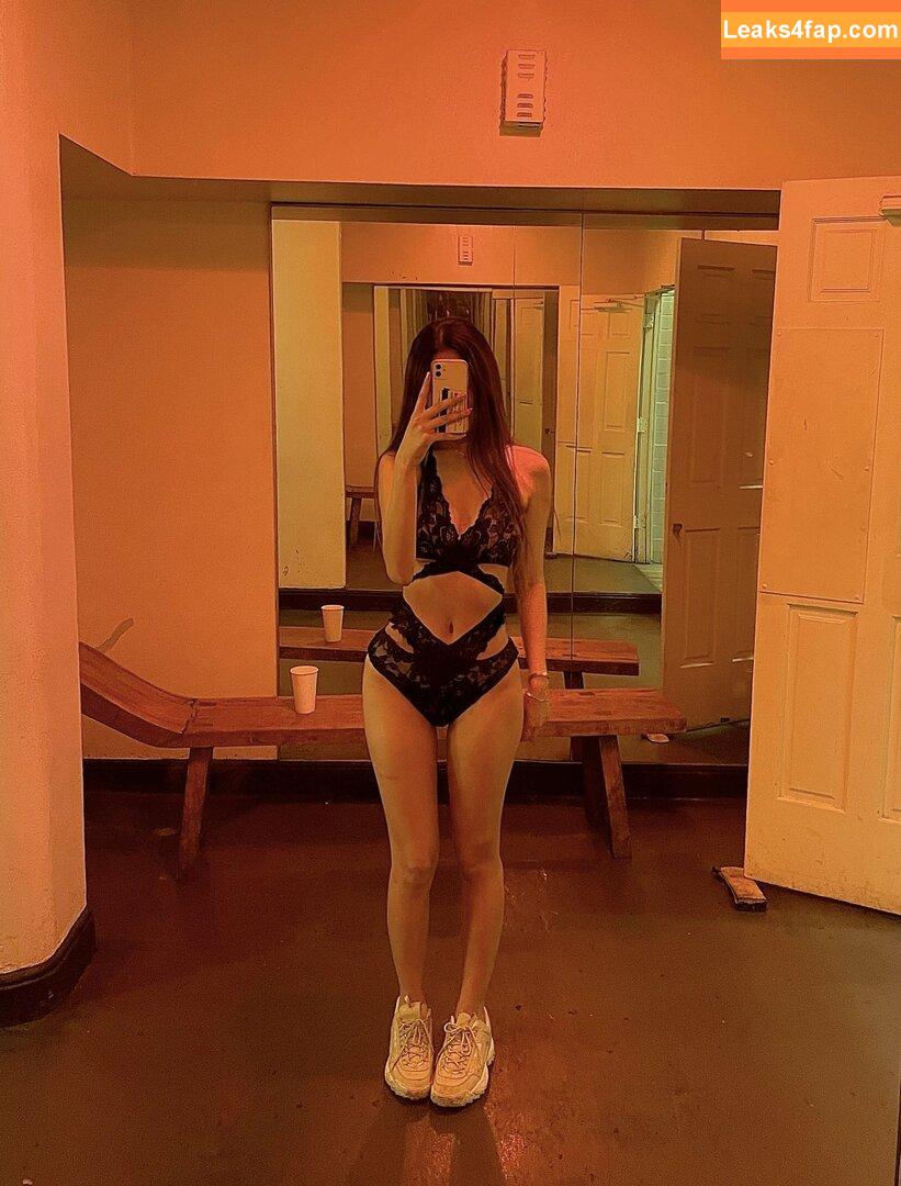 nekogir1 / Gracesongx / goodgirl1 / nek0gir1 / nekogir11 leaked photo photo #0012