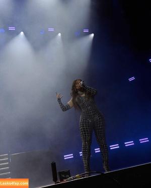 Nelly Furtado photo #0189