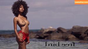 Nereyda Bird фото #0086