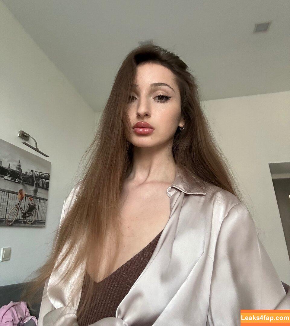 nesegodnyai / segodnyai leaked photo photo #0187