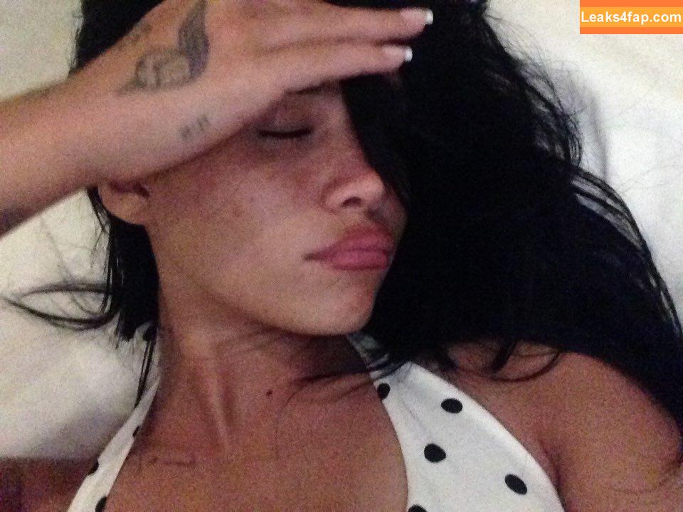 Nessa Barrett / moonologues / nessabarrett leaked photo photo #0382