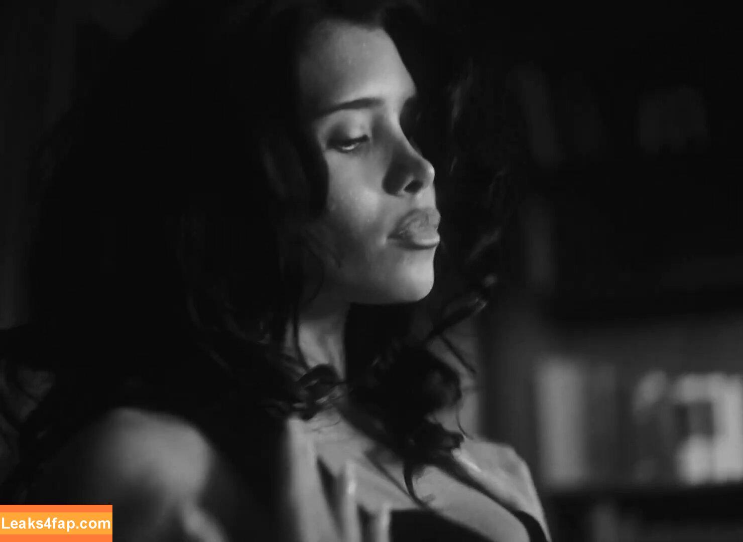 Nessa Barrett / moonologues / nessabarrett leaked photo photo #0389