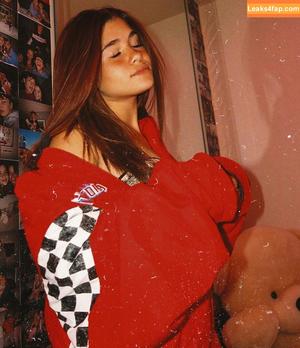 Nessa Barrett photo #0009