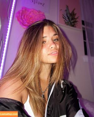 Nessa Barrett photo #0012