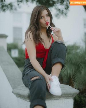 Nessa Barrett photo #0017