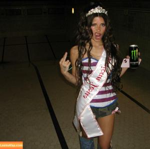 Nessa Barrett photo #0087
