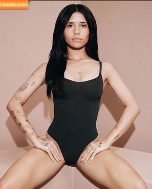 Nessa Barrett photo #0112