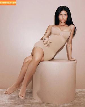 Nessa Barrett photo #0121