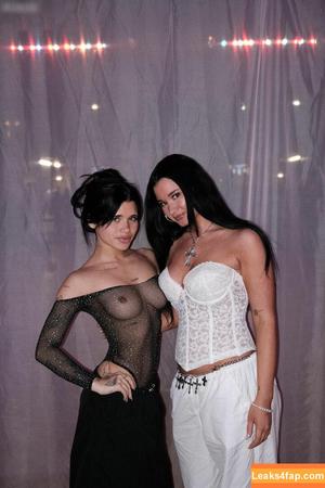 Nessa Barrett photo #0122