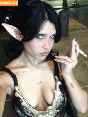 Nessa Barrett photo #0385