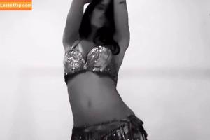 Nessa Barrett photo #0412