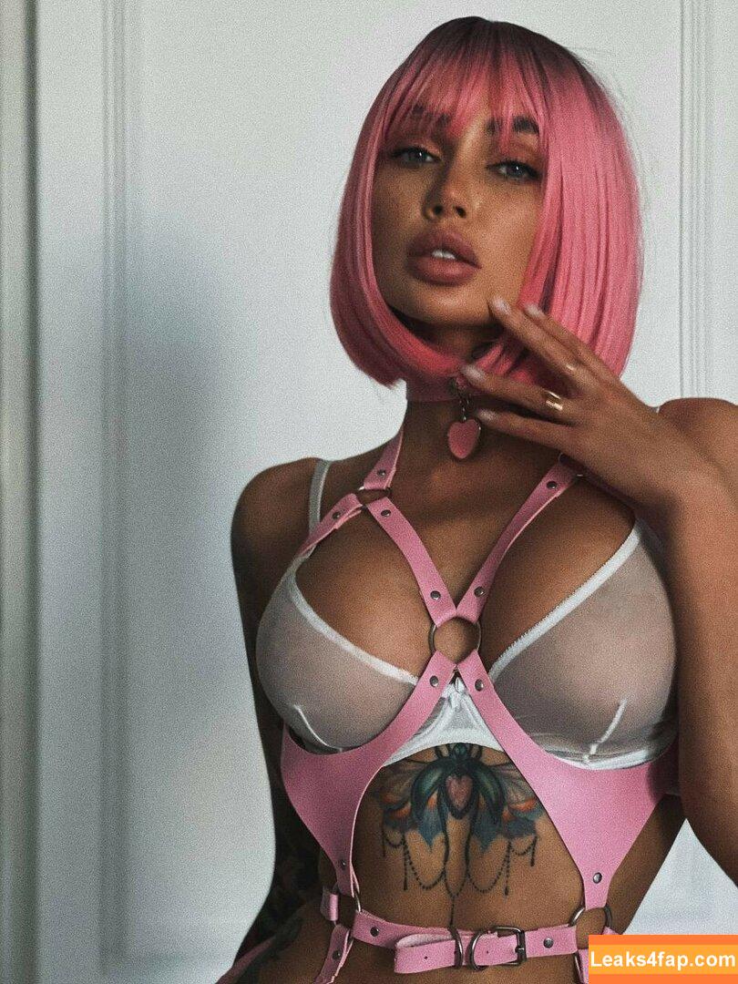 Nessa Orlova / nessamooore / orlova_ness_life / rusmeganfox leaked photo photo #0006