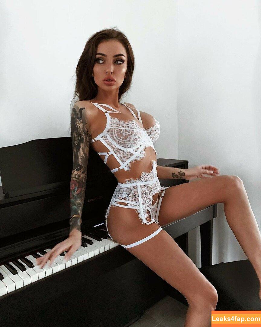 Nessa Orlova / nessamooore / orlova_ness_life / rusmeganfox leaked photo photo #0637