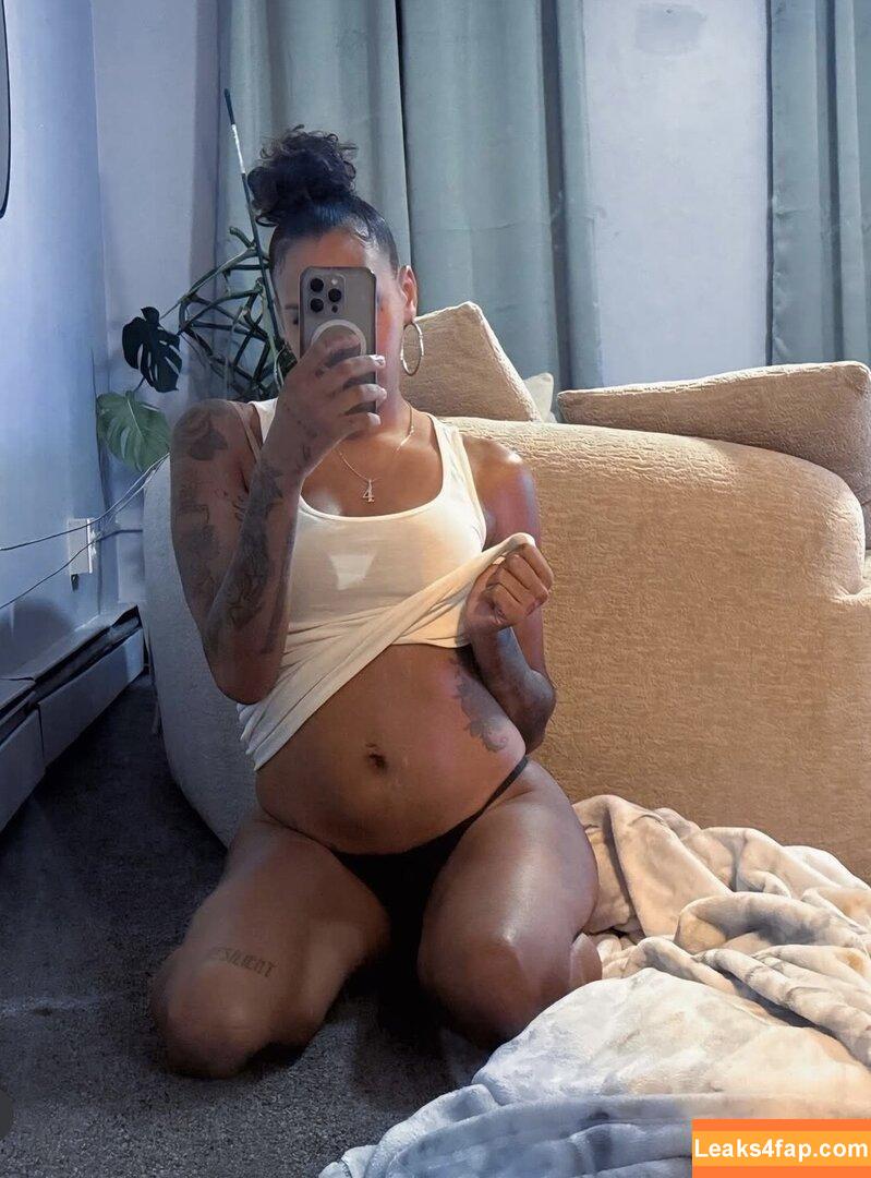 nessieblaze / nessie_blaze leaked photo photo #0008