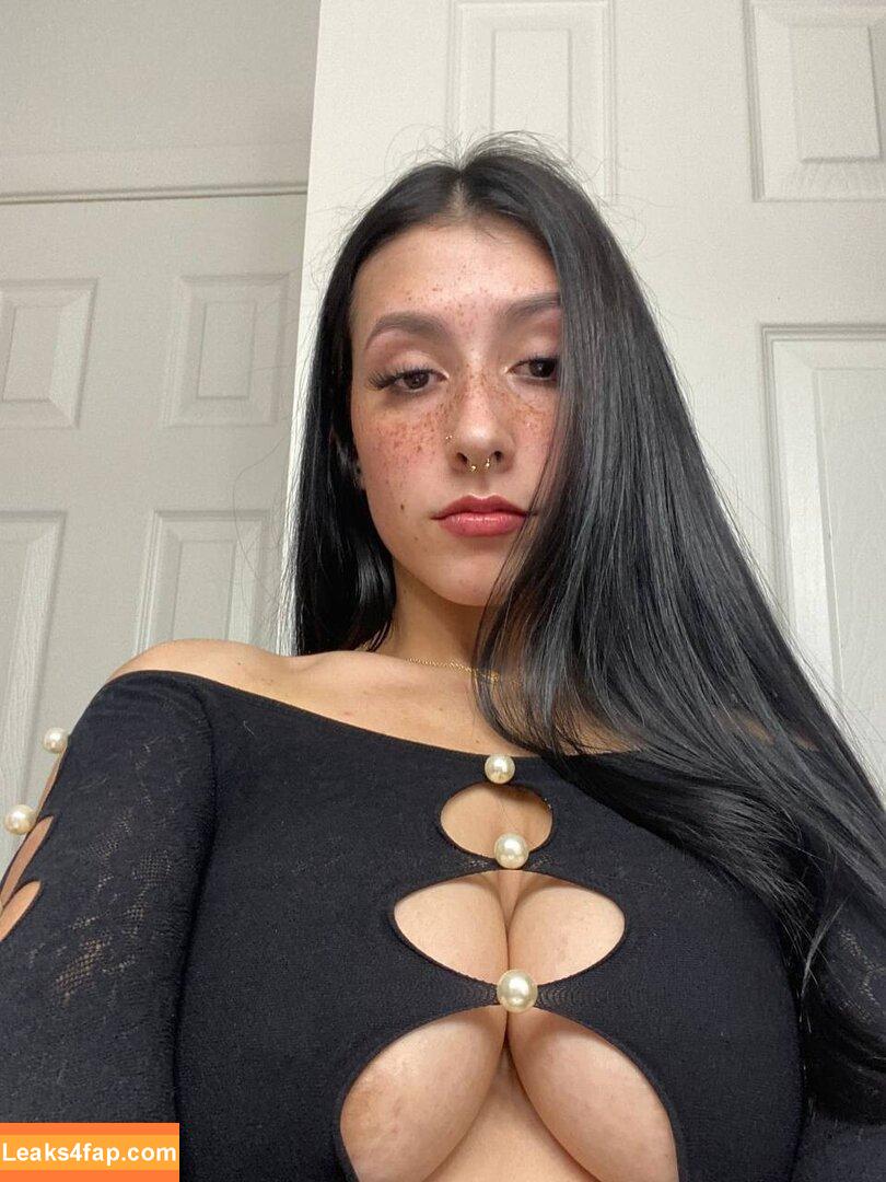 nevaevaaaaa / nevaevaaaaaa leaked photo photo #0005