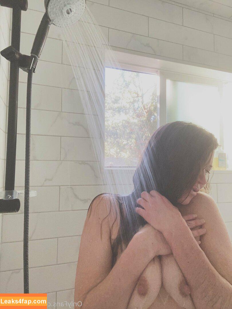 nevamore / brittney_travels leaked photo photo #0030