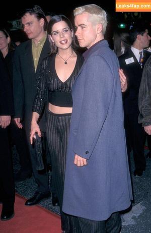 Neve Campbell photo #0098