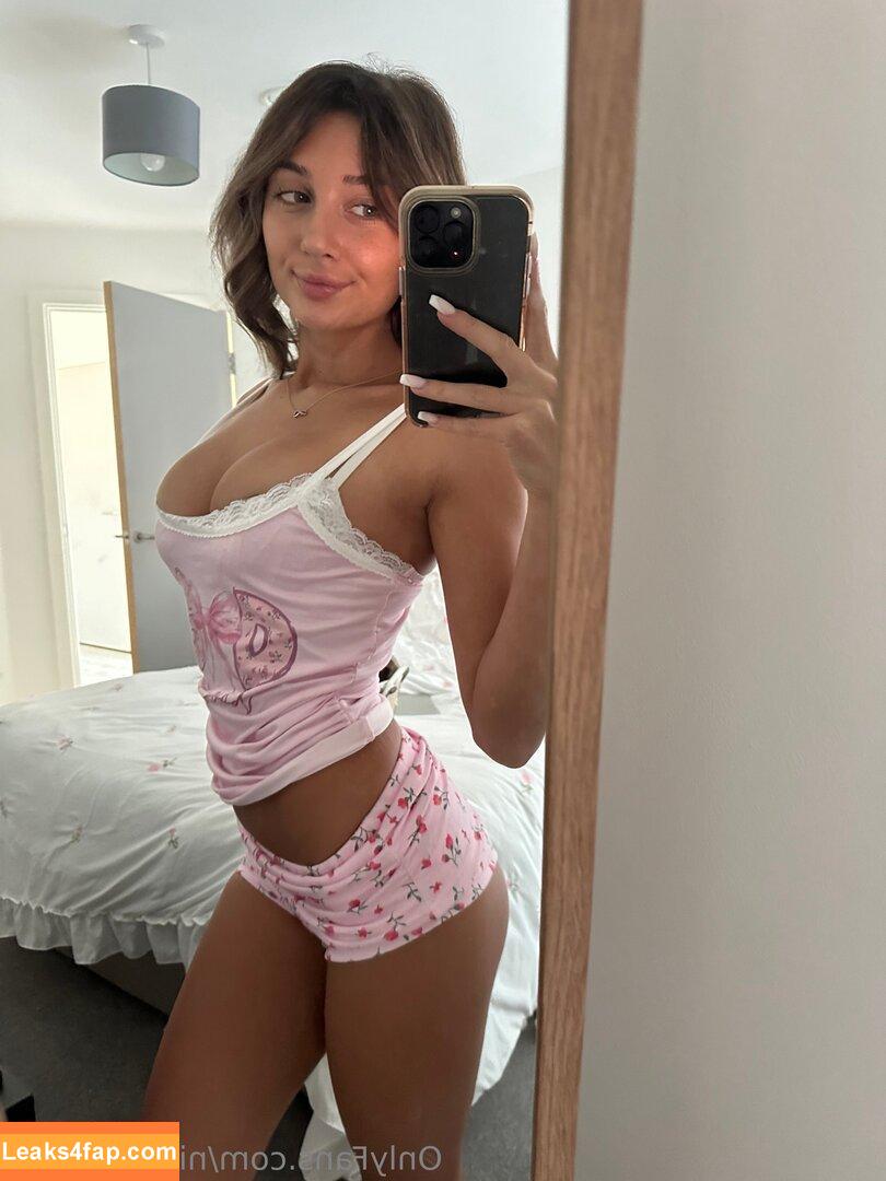 NiamhPerryy / Niamh Perry / niamhgraceperry leaked photo photo #0025
