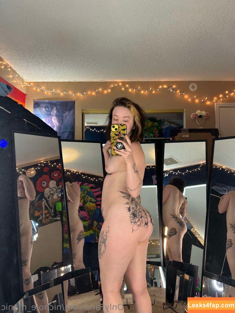 nichole_manic / nichole_is_manic leaked photo photo #0036