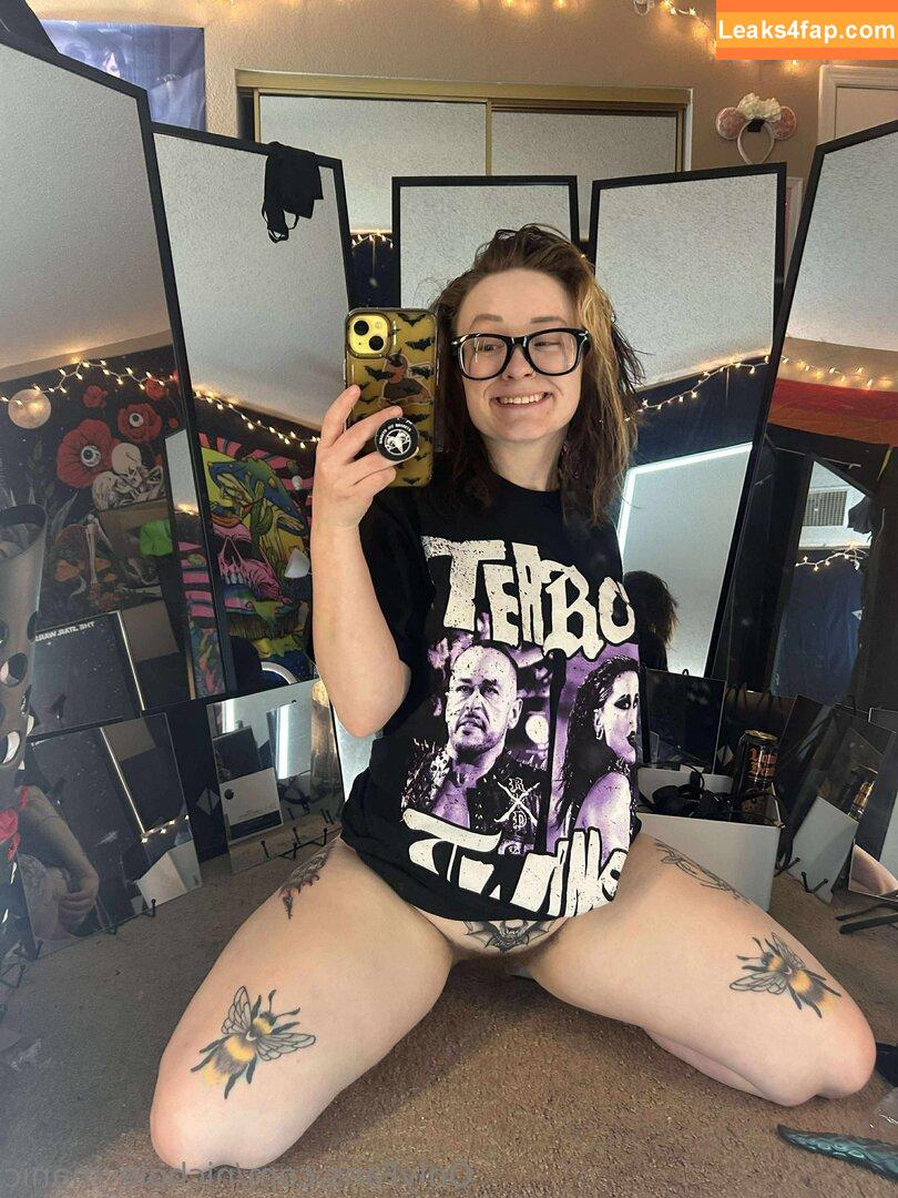 nichole_manic / nichole_is_manic leaked photo photo #0084