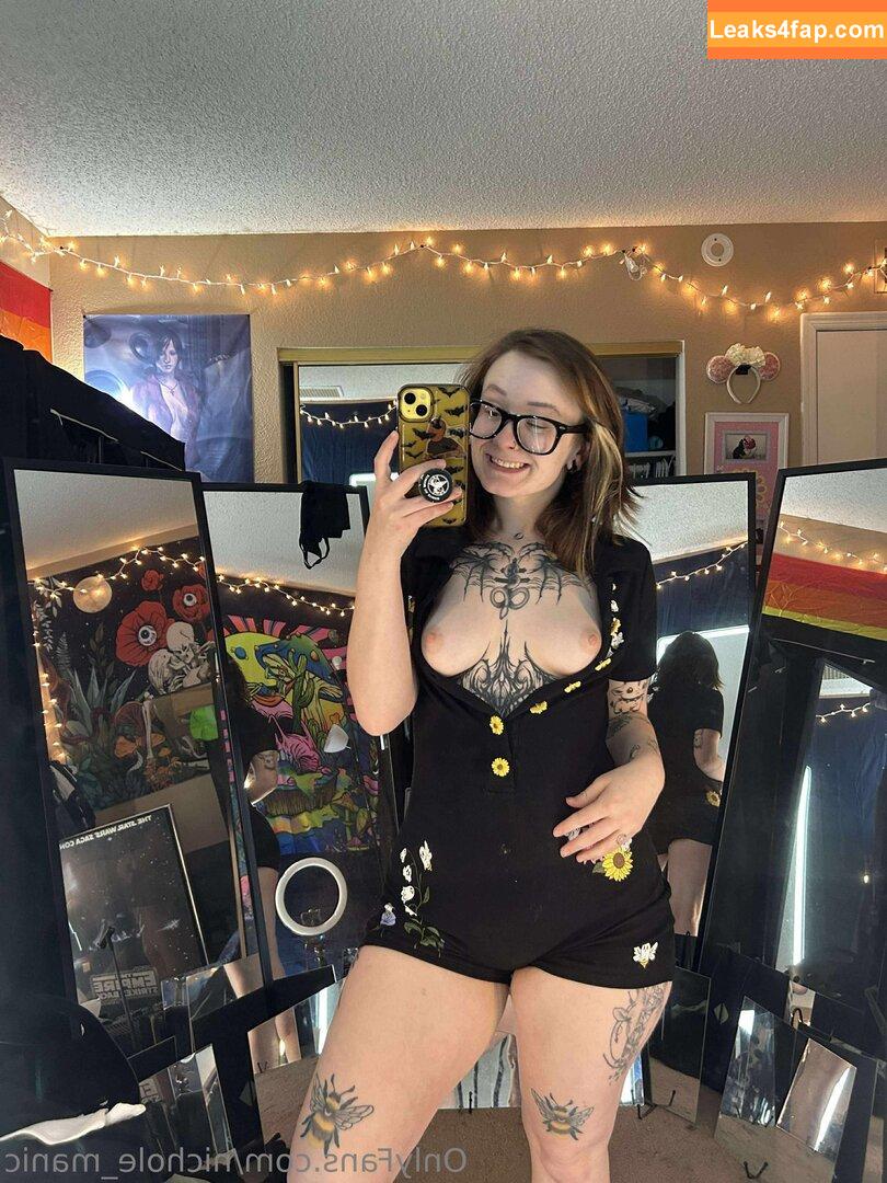 nichole_manic / nichole_is_manic leaked photo photo #0094