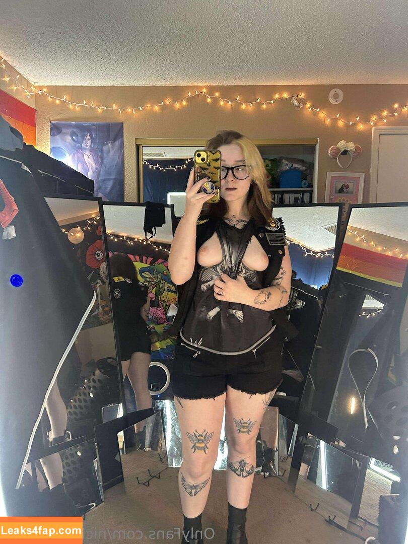 nichole_manic / nichole_is_manic leaked photo photo #0120