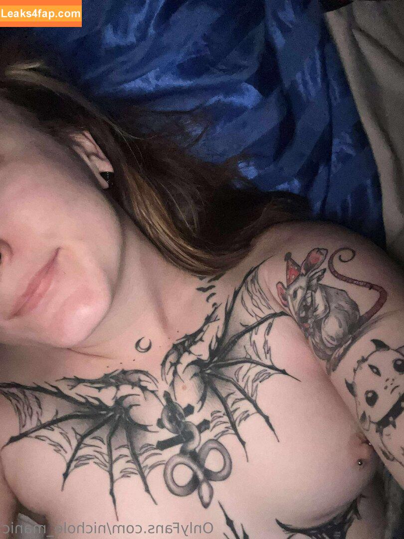 nichole_manic / nichole_is_manic leaked photo photo #0163