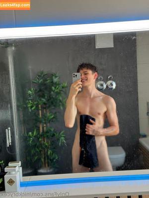 nickbrycex photo #0015