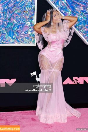 Nicki Minaj photo #0400