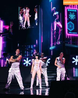 Nicki Minaj photo #0560