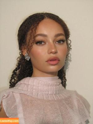 Nico Parker photo #0080