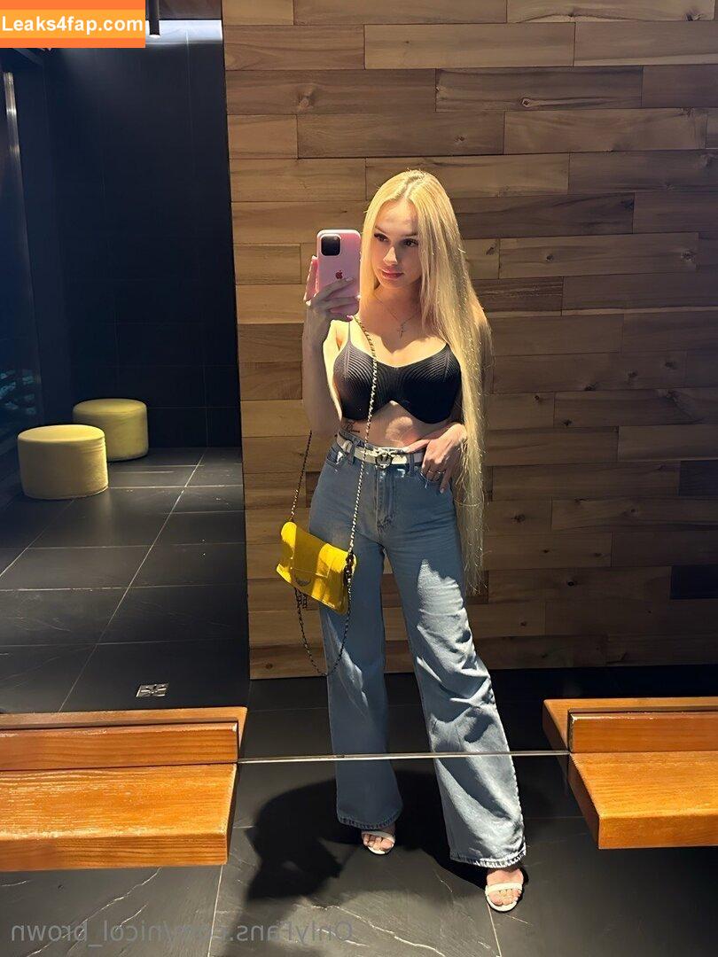 nicol_brown /  leaked photo photo #0056
