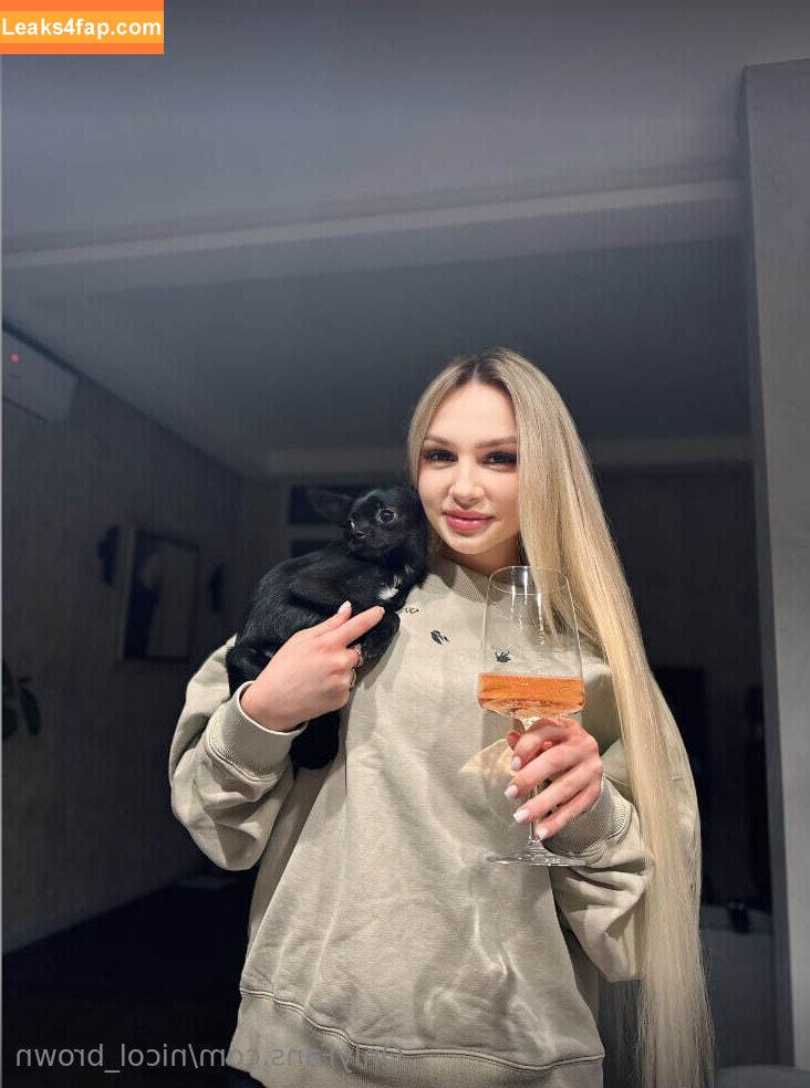 nicol_brown /  leaked photo photo #0072