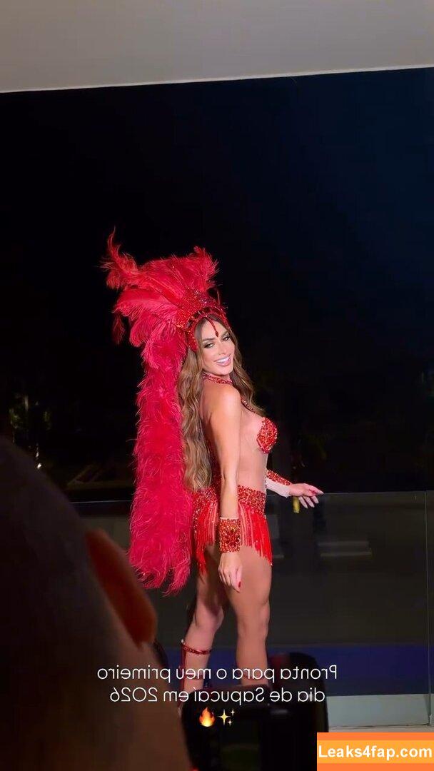 Nicole Bahls / https: / nicolebahls слитое фото фото #0193