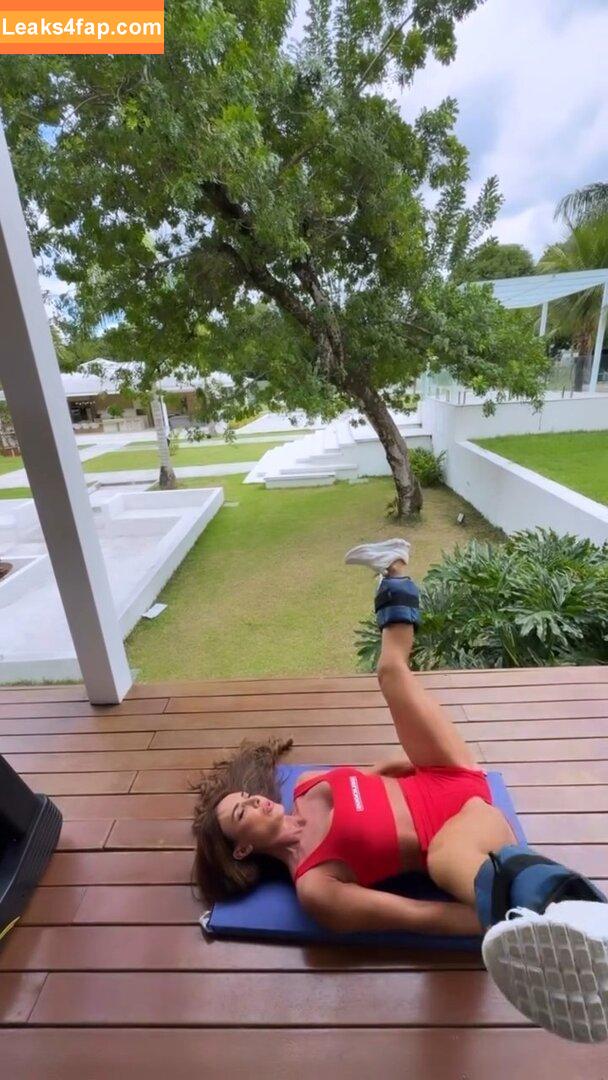 Nicole Bahls / https: / nicolebahls слитое фото фото #0201