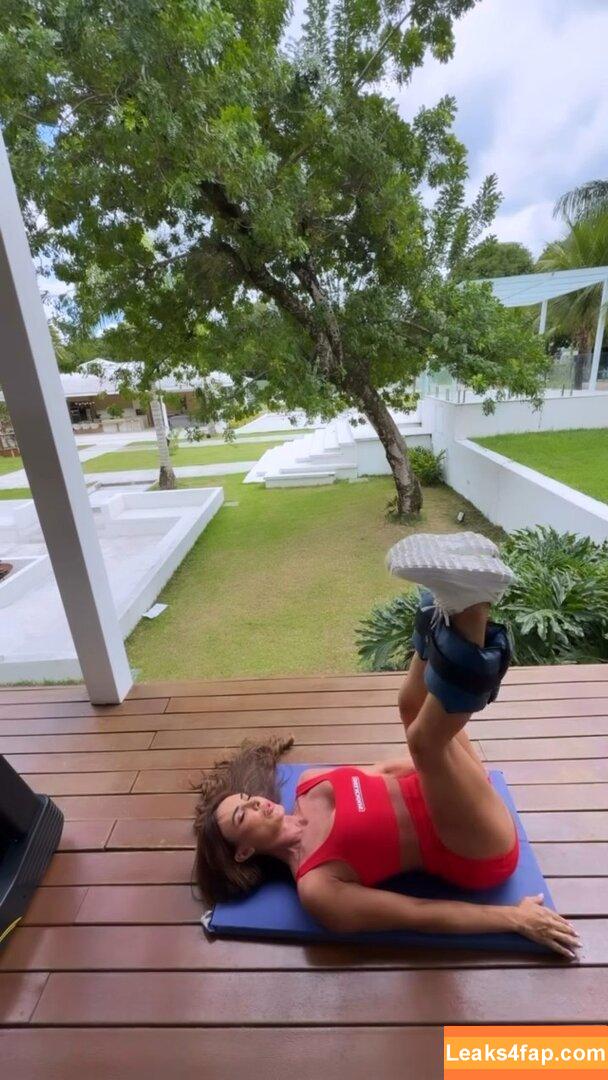 Nicole Bahls / https: / nicolebahls слитое фото фото #0202