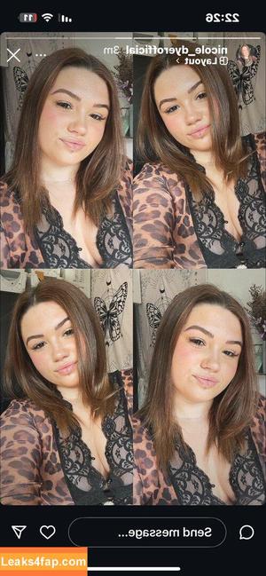 Nicole Dyer photo #0019