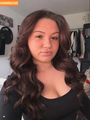 Nicole Dyer photo #0056