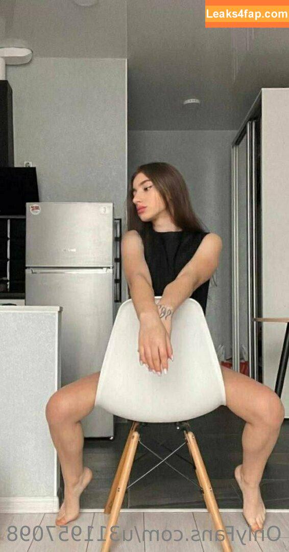 nicole_gfe / goddessofthesevenseas_ leaked photo photo #0011